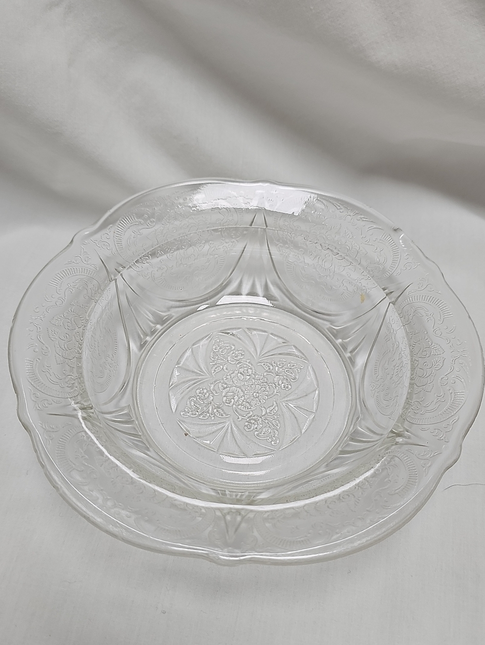 Hazel Atlas Royal Lace Pattern Glass Butter Dish - Picture 3 of 6